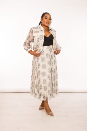 In loeweee skirt co-ord set