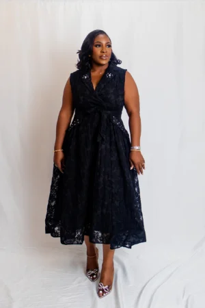 Sleeveless lace midi dress